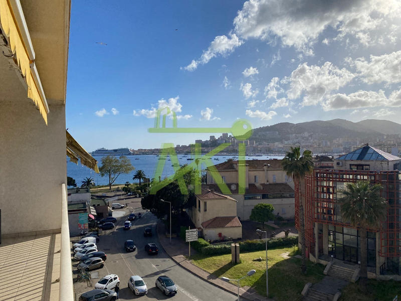 Appartement - 95 m² - 4 pièces