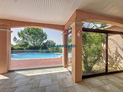 Maison - 161 m² - 5 pièces