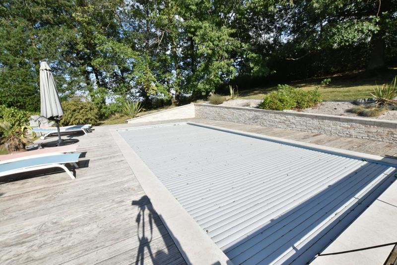 Maison - 218 m² - 6 pièces