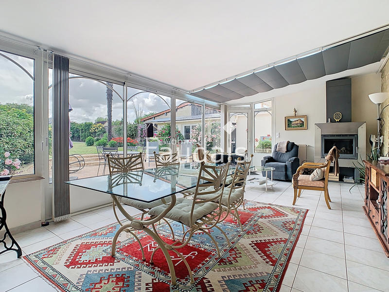 Maison - 168 m² - 7 pièces