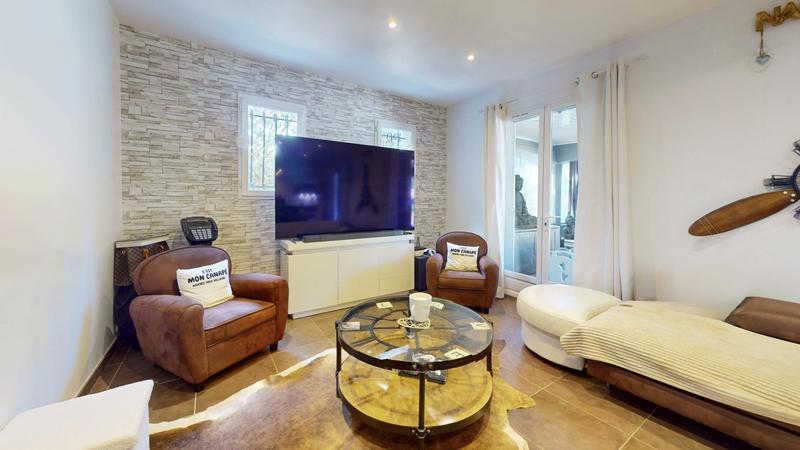 Maison - 181 m² - 9 pièces