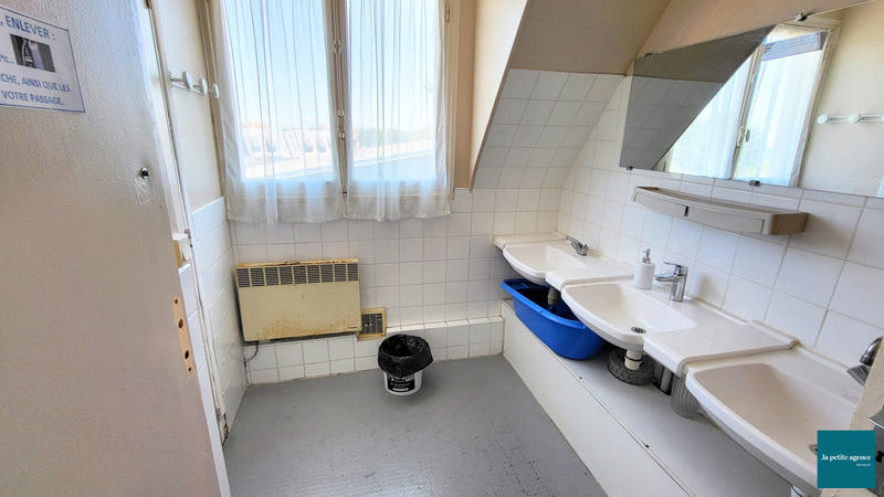 Maison - 366 m² - 20 pièces