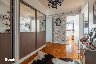 Appartement - 94 m² - 4 pièces