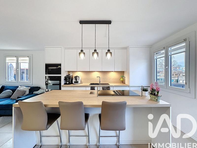 Maison - 90 m² - 5 pièces