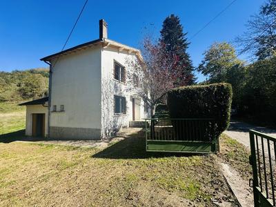 Maison - 93 m² - 4 pièces