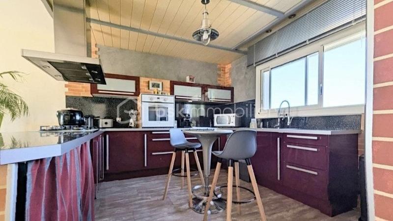 Maison - 159 m² - 5 pièces