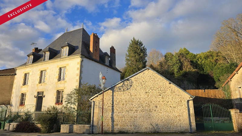 Maison - 230 m² - 8 pièces