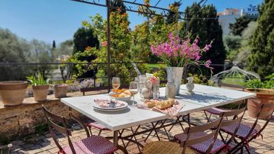 Maison - 377 m² - 12 pièces