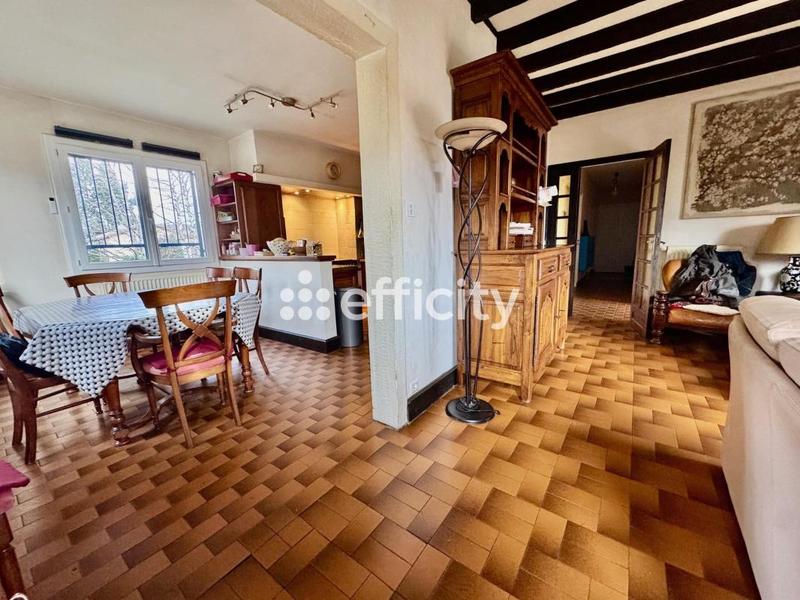 Maison - 152 m² - 9 pièces