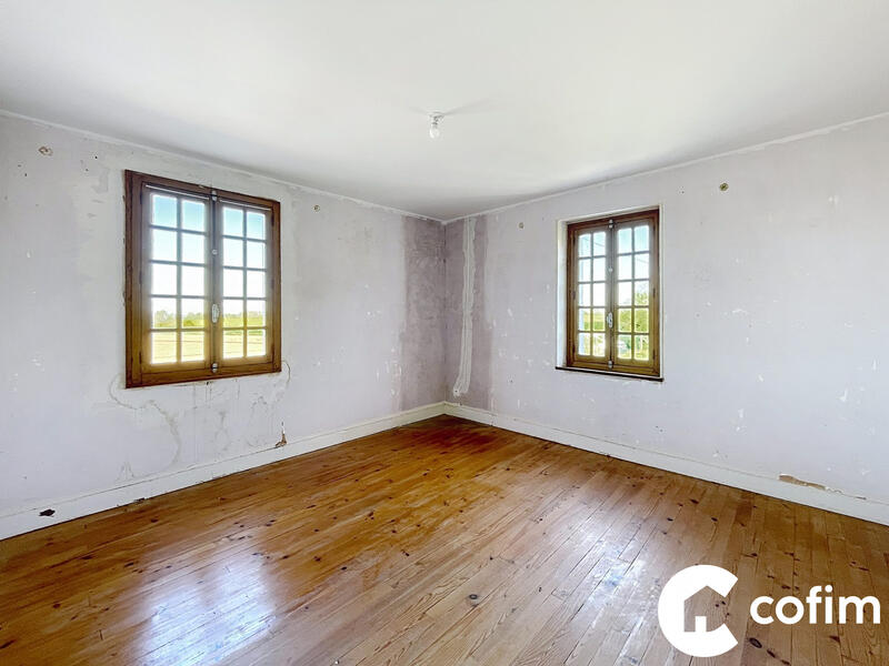 Maison - 219 m² - 9 pièces