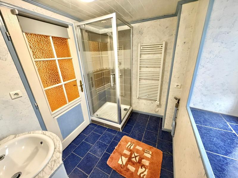 Maison - 95 m² - 5 pièces