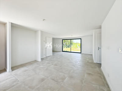 Maison - 102 m² - 4 pièces