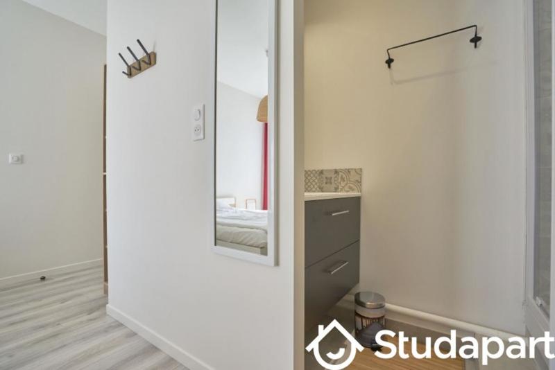 Chambre - 13 m² - 1 pièce