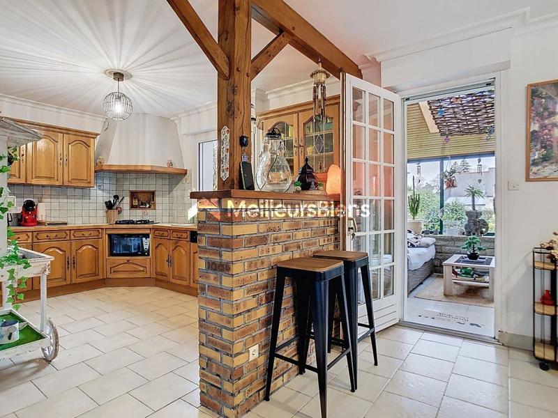 Maison traditionnelle - 112 m² - 6 pièces