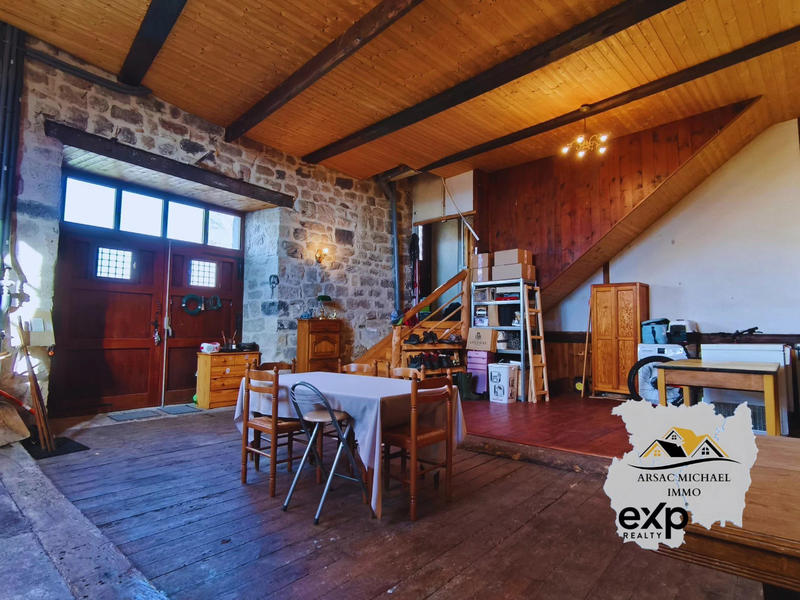 Maison traditionnelle - 215 m² - 8 pièces