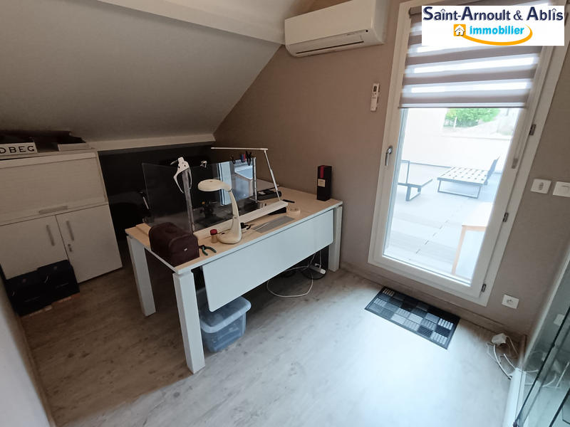 Maison - 96 m² - 5 pièces