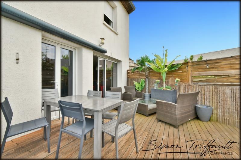 Maison de village - 279 m² - 10 pièces