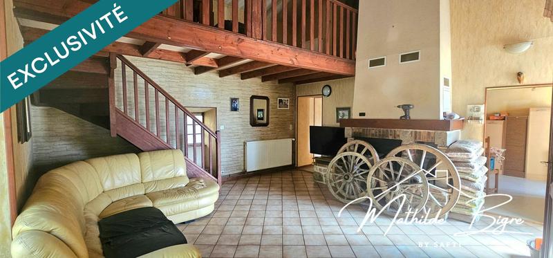 Maison - 221 m² - 8 pièces