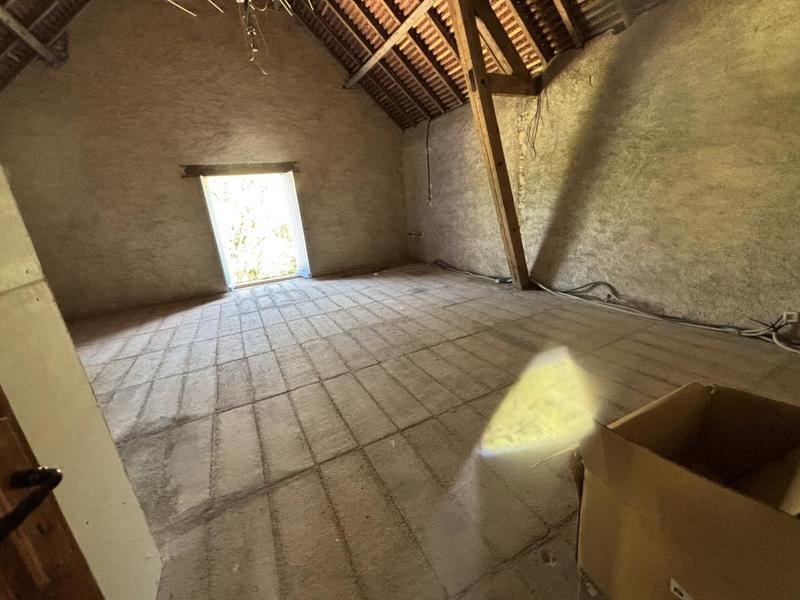 Propriété - 240 m² - 8 pièces