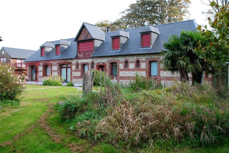 Maison - 201 m² - 10 pièces