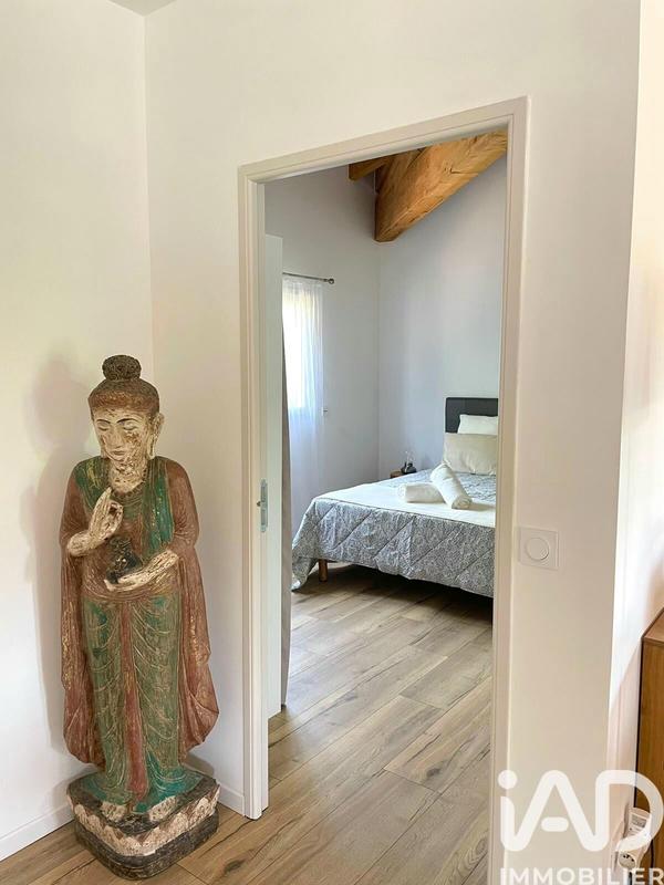 Maison - 295 m² - 11 pièces