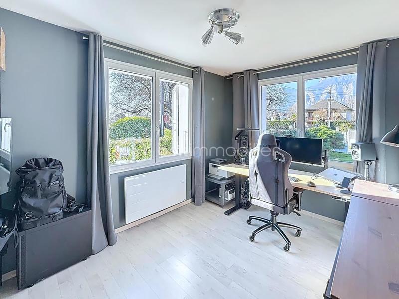 Maison traditionnelle - 100 m² - 5 pièces