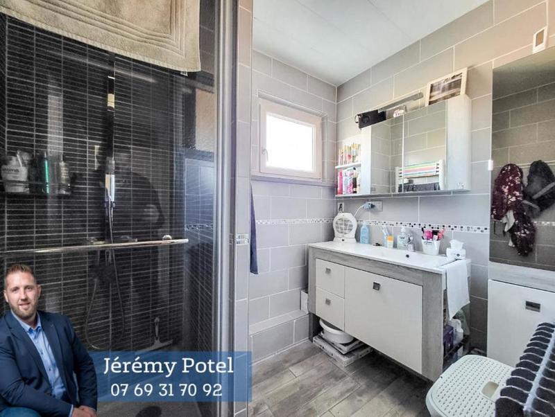 Maison - 86 m² - 6 pièces