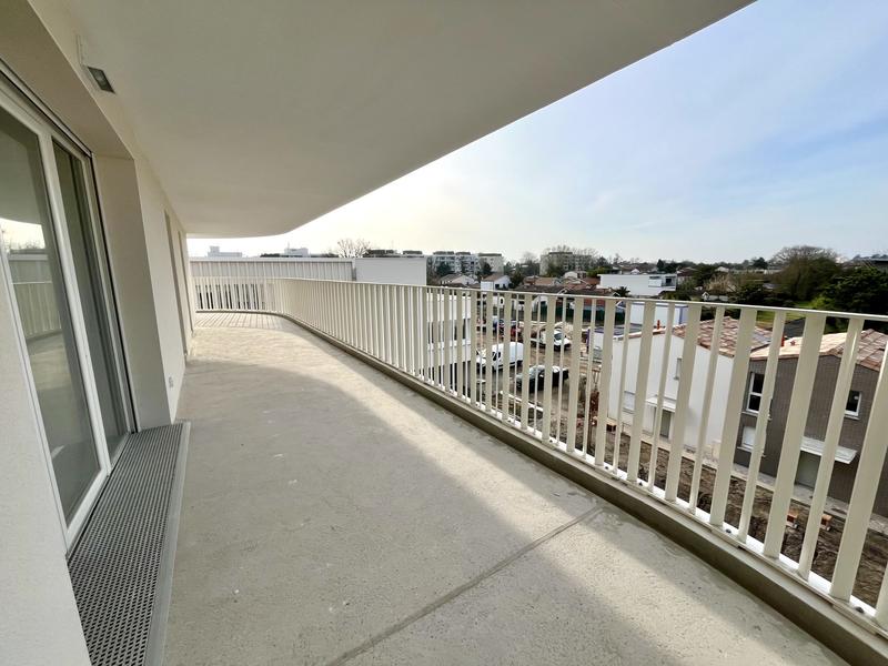 Appartement - 101 m² - 5 pièces