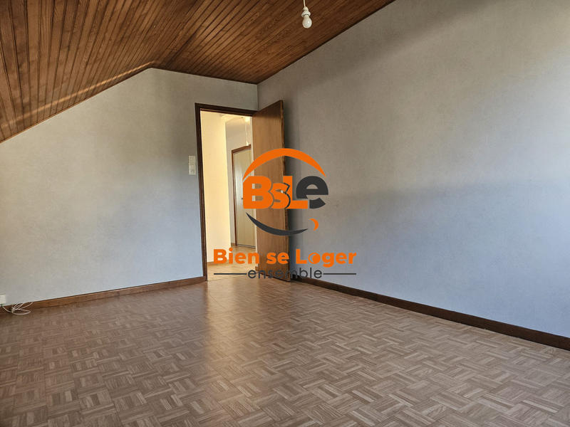 Appartement - 85 m² - 5 pièces