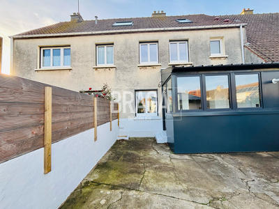 Maison - 210 m² - 9 pièces