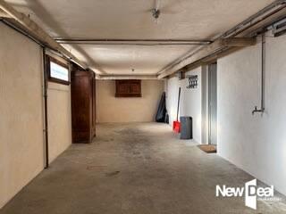 Maison - 230 m² - 7 pièces