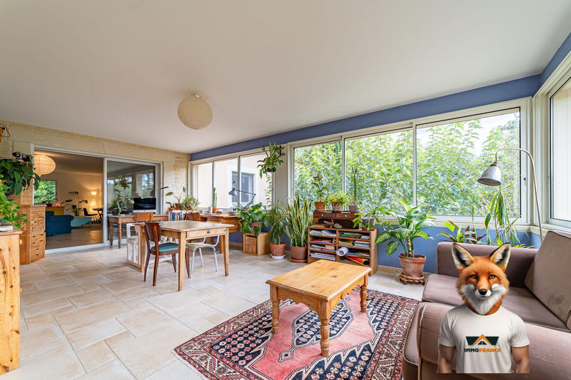 Maison traditionnelle - 266 m² - 10 pièces