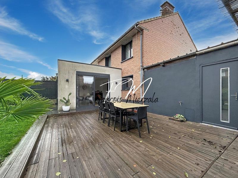 Maison - 106 m² - 6 pièces