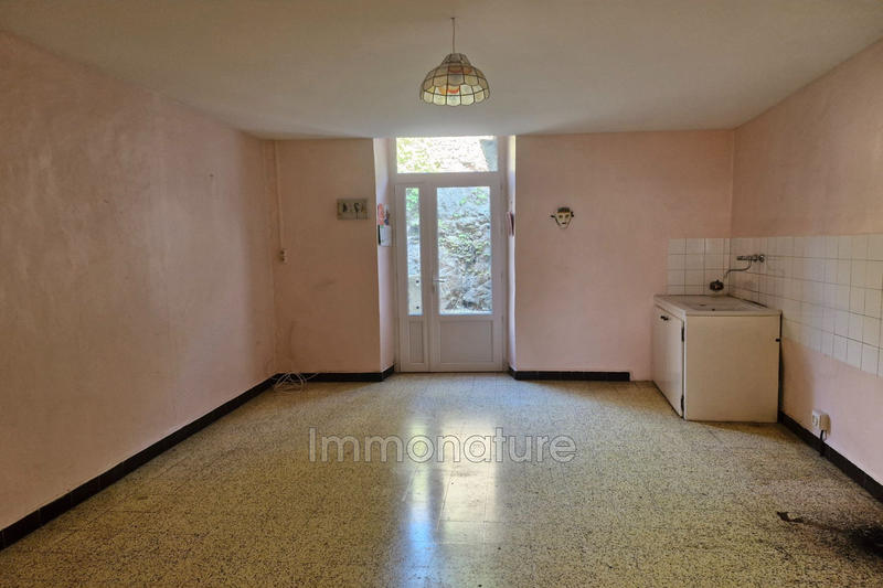 Maison - 325 m² - 13 pièces