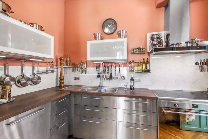 Villa - 242 m² - 9 pièces