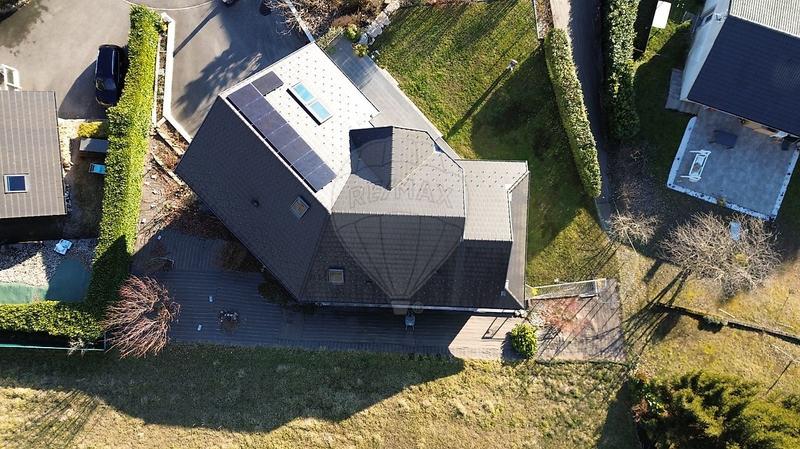 Villa - 185 m² - 6 pièces