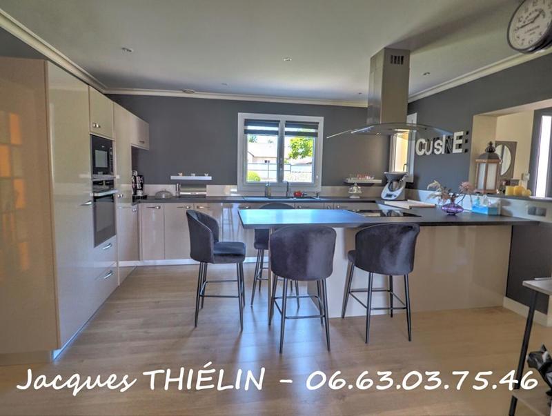 Maison - 295 m² - 12 pièces