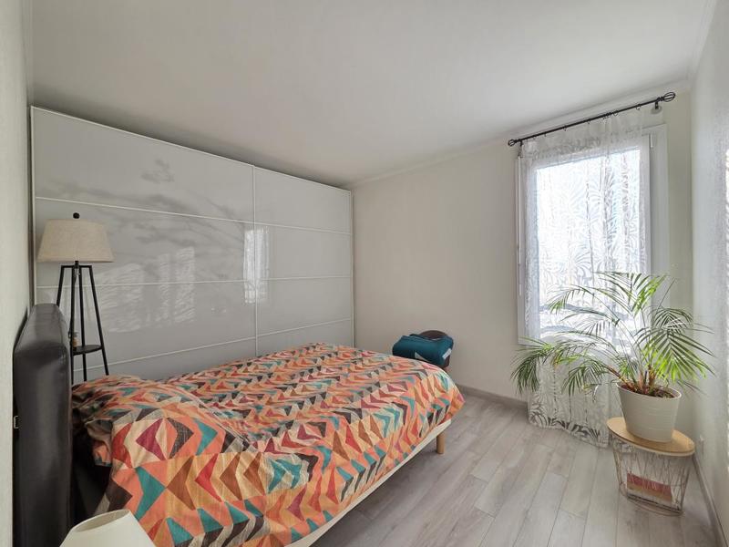 Appartement ancien - 83 m² - 4 pièces