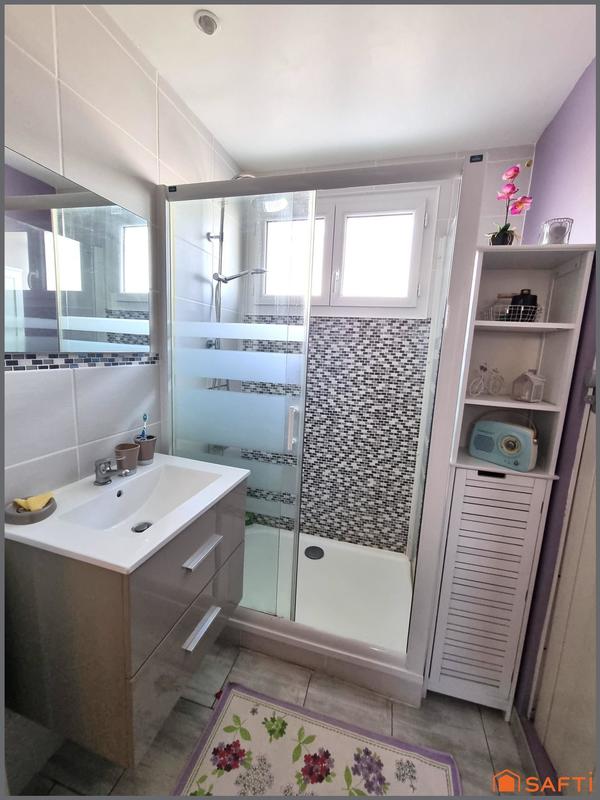 Maison - 218 m² - 9 pièces