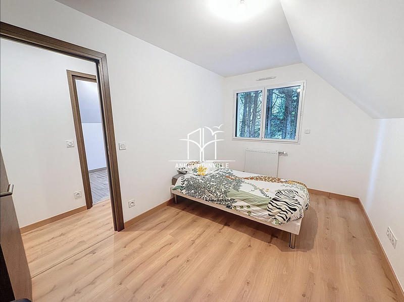 Maison - 137 m² - 6 pièces