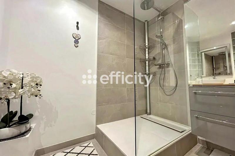 Appartement - 83 m² - 4 pièces