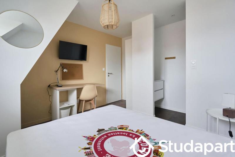 Chambre - 12 m² - 1 pièce