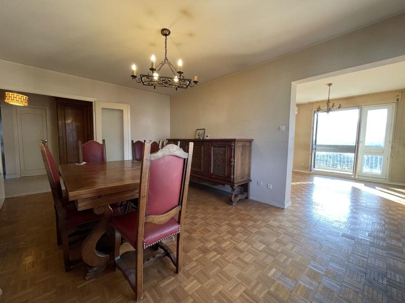 Appartement - 115 m² - 5 pièces