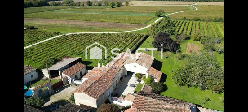 Maison - 140 m² - 5 pièces