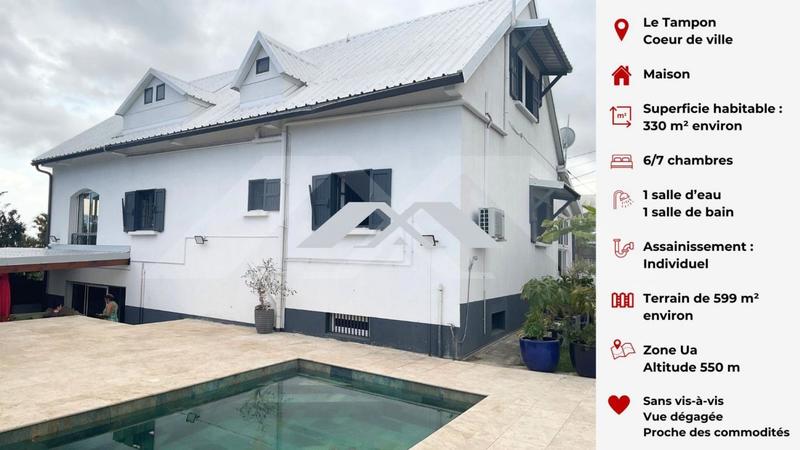 Maison - 330 m² - 8 pièces