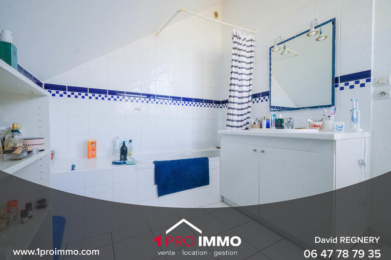 Maison - 224 m² - 8 pièces