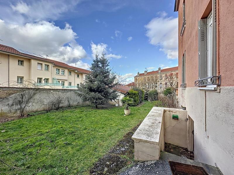 Maison - 225 m² - 5 pièces