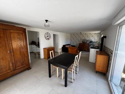Maison - 212 m² - 9 pièces