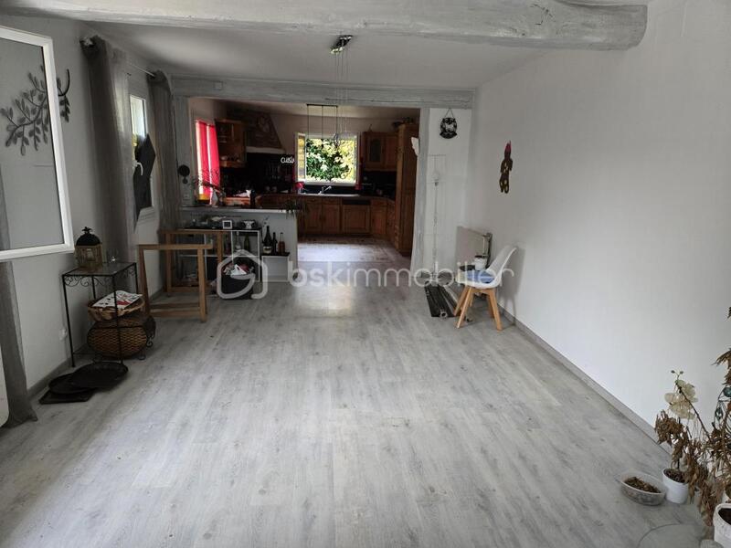 Demeure - 216 m² - 6 pièces