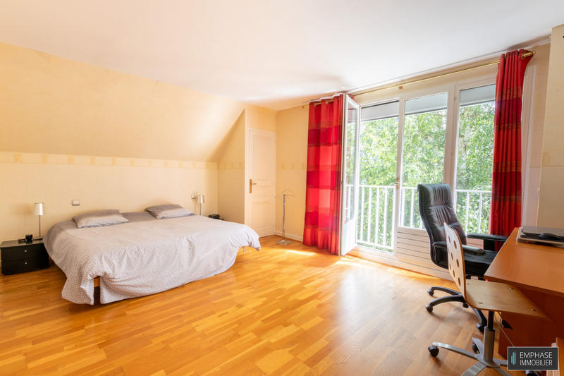 Maison contemporaine - 190 m² - 7 pièces